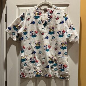 Scrub Disney White Cartoon Print Shirt size Medium Front Pockets